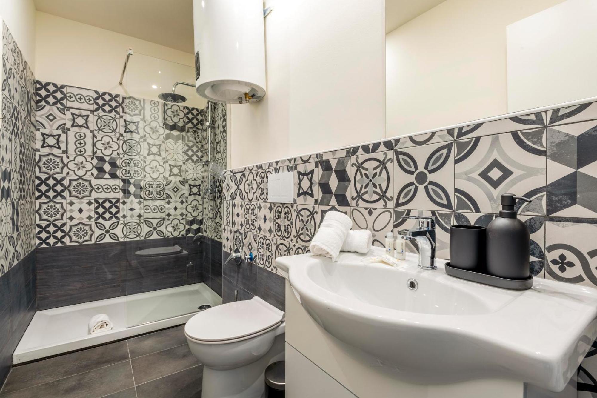 Elegant Brand New Near Duomo Apartment Mailand